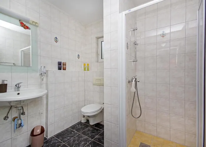 Matanovi Dvori Md Apartman Makarska